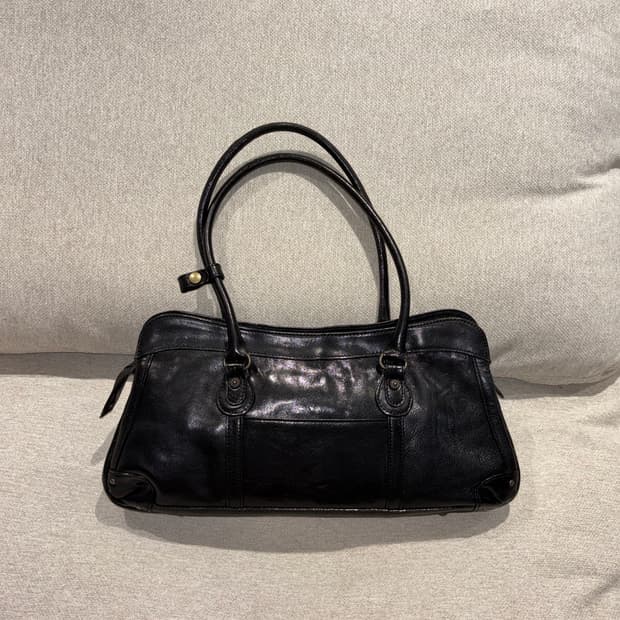 DAKOTA Leather Bag 레더 숄더백