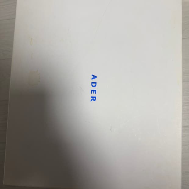 아더에러 트레이스 애드모어 크로스 바디백 블랙