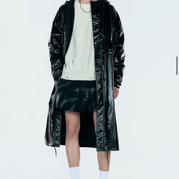 Ulkin runway Hooded Nylon Raincoat_Black