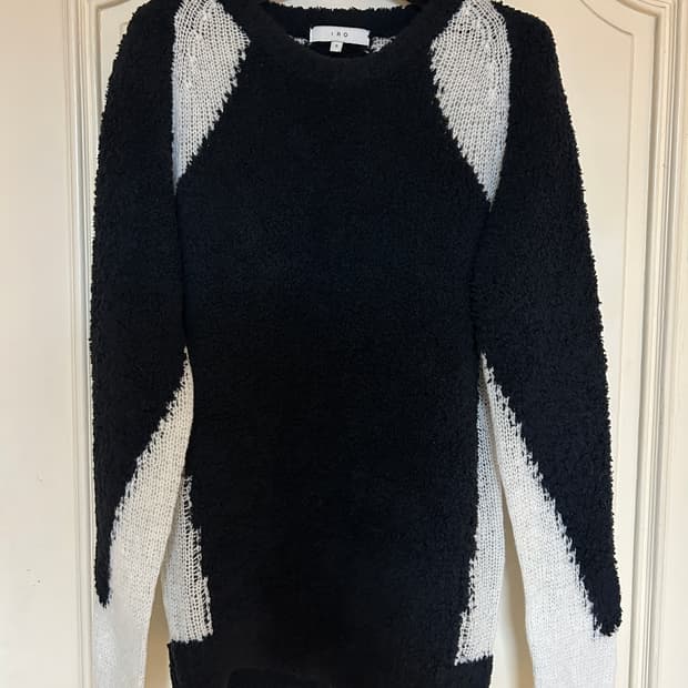 이로 플리스 니트