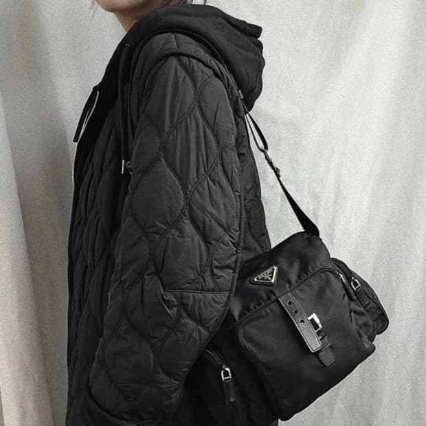 [정품 PRADA] 프라다 사이드 투포켓 나일론 크로스백 남녀공용