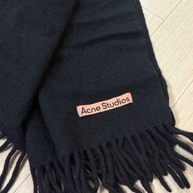 아크네 스튜디오 머플러