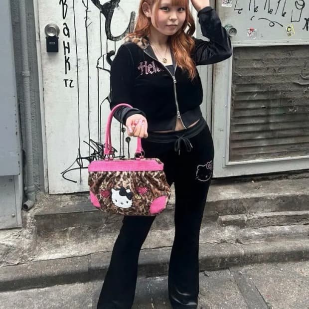 스핀즈 헬로키티 트레이닝복