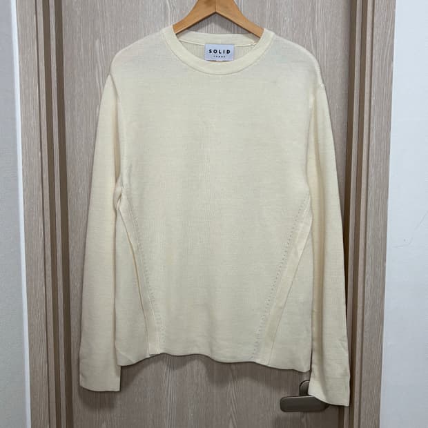 새상품급)솔리드옴므 울 절개니트48/100/크림색