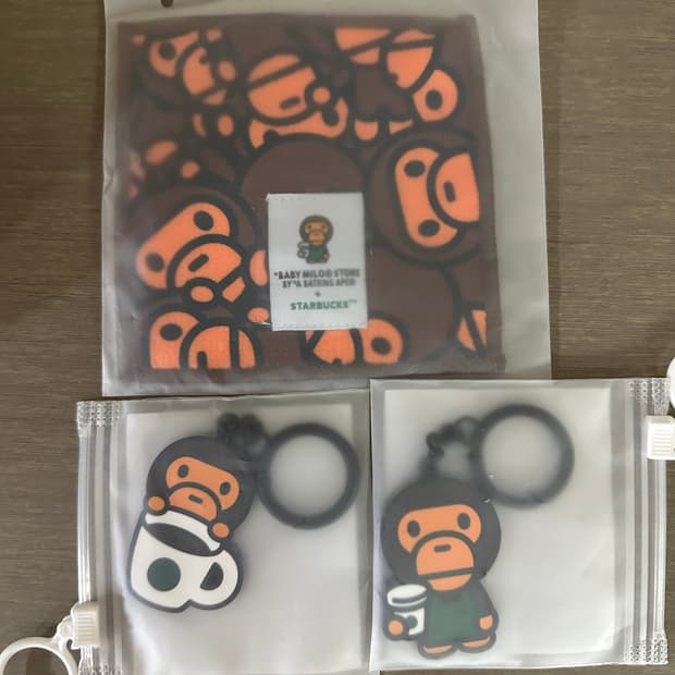 스타벅스 베이프 키링 코스터