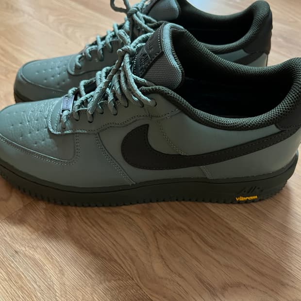 나이키 에어포스 1 로우 고어텍스 클레이그린 290