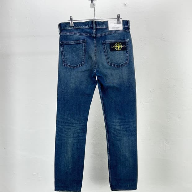 스톤아일랜드 인디고 블루 캣워싱 와펜 데님 팬츠