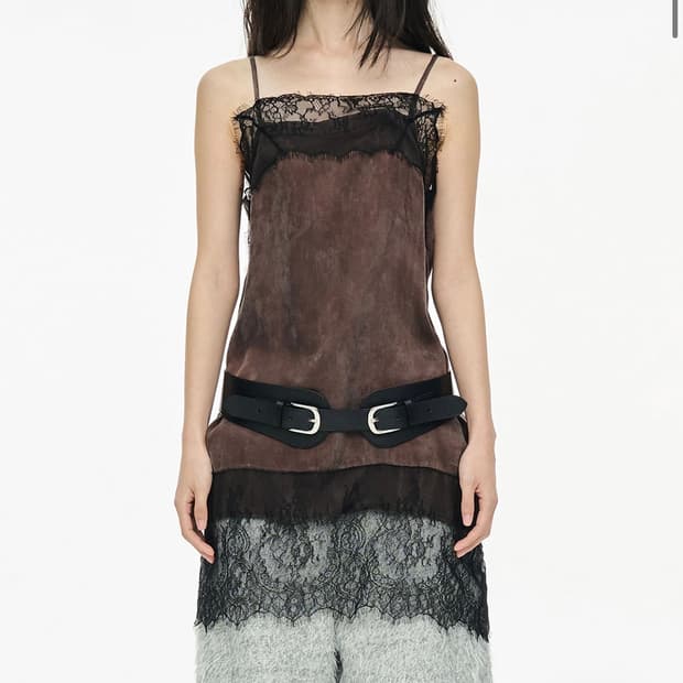 세릭 레이스 슬립 드레스 브라운