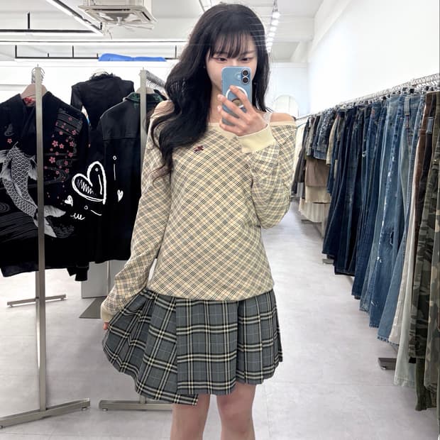 Burberry 블루라벨 노바체크 오프숄더 탑