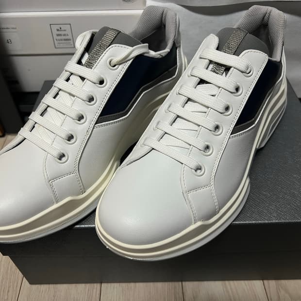 프라다 트레이너 스니커즈 새상품(270)