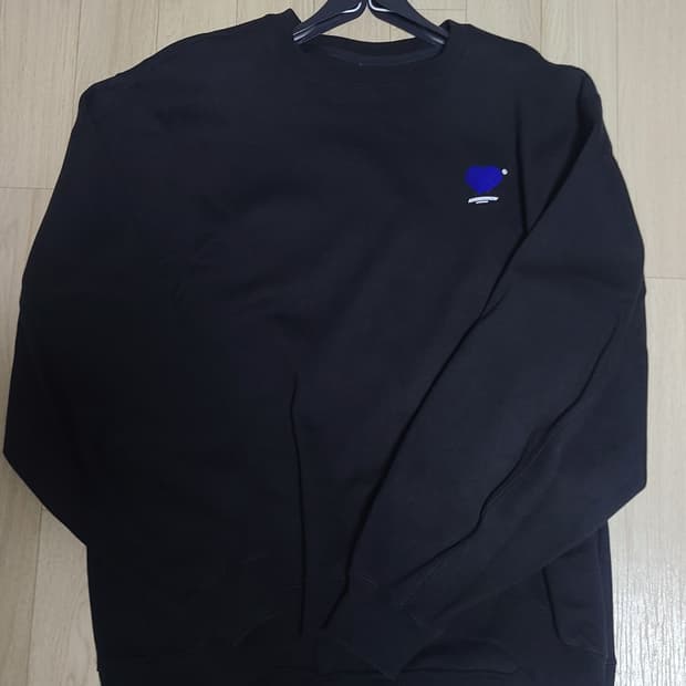 아더에러 트윈 하트 로고 맨투맨  A2