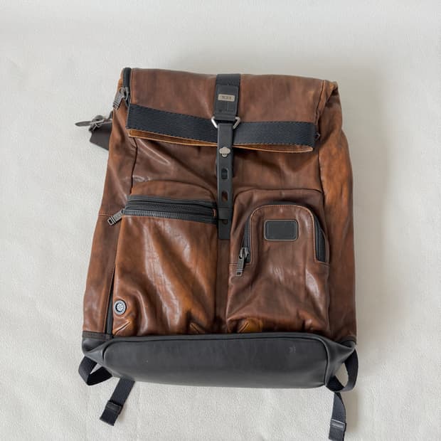 투미(TUMI) 레더 백팩