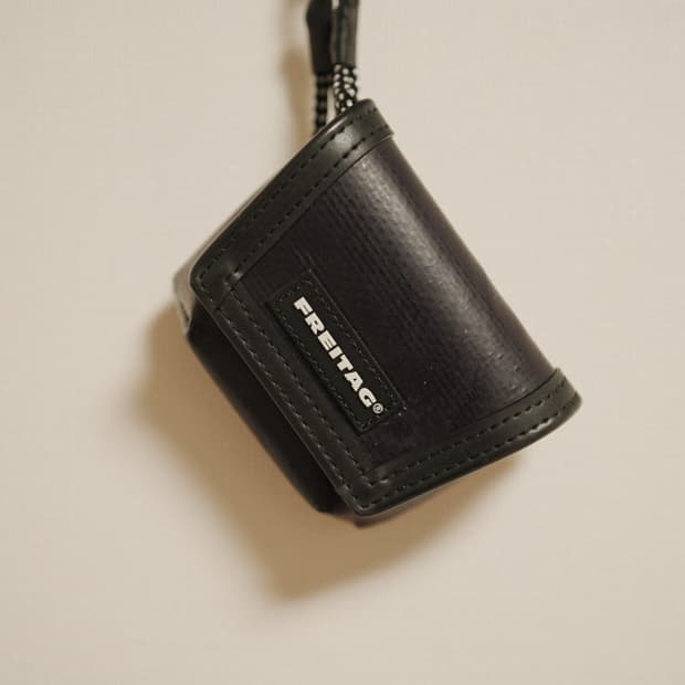 프라이탁 F213 미니 메신더 키링 무광 블랙