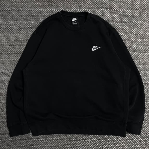 나이키 자수로고 박시핏 라운드 맨투맨 블랙o 5148