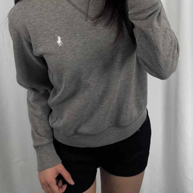 폴로 그레이 맨투맨