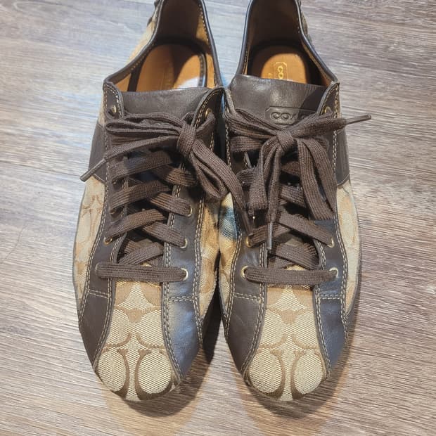 코치 시그니처 브라운 남성 스니커즈