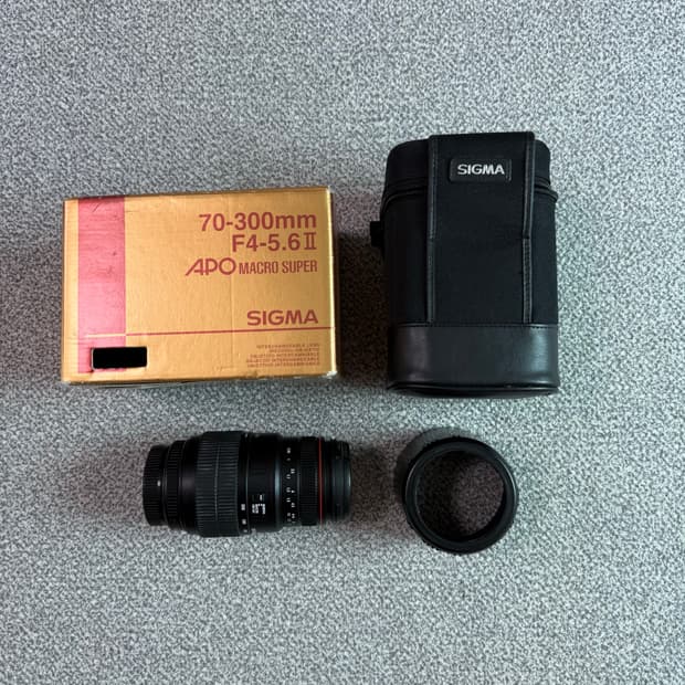 시그마 Sigma 70-300mm F4-5.6 APO Super Macr