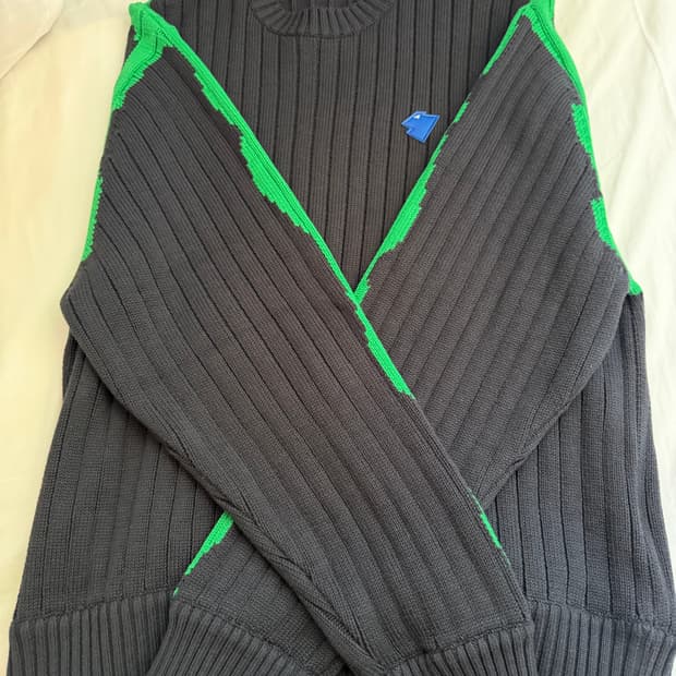 아더에러 22ss 니트 A2 판매