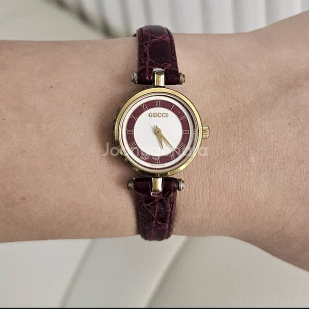 (정품)구찌 여성 쉐리라인 빈티지 시계 판매합니다.