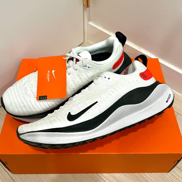 (255/US7.5)(새제품)나이키 런닝화 리엑트 인피니티 런 4 화이트