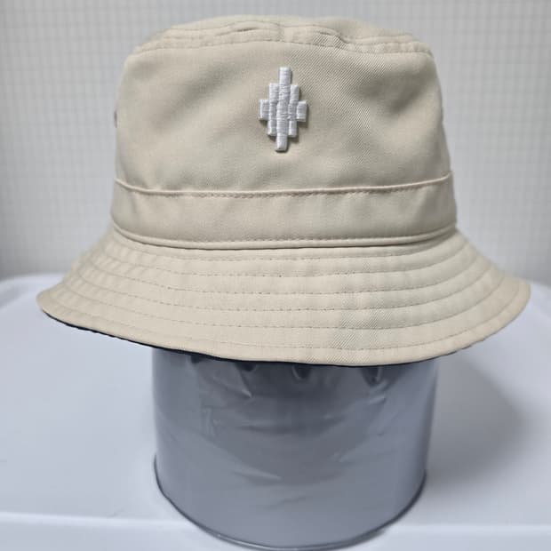 마르셀로 불론 버킷햇