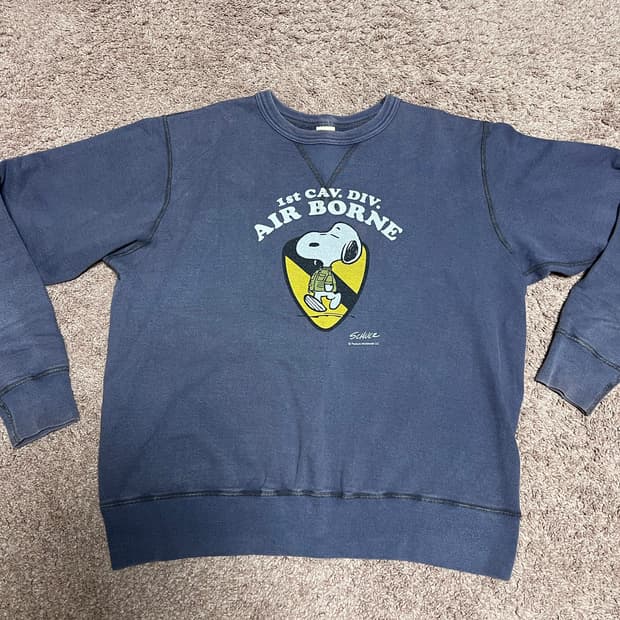 버즈릭슨 x 스누피 스웻셔츠 맨투맨