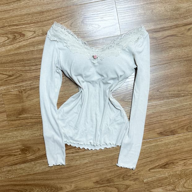 빈티지 레이스 단추 티셔츠 히메갸루 로걀 라떼 발레코어 긱시크 달천깔