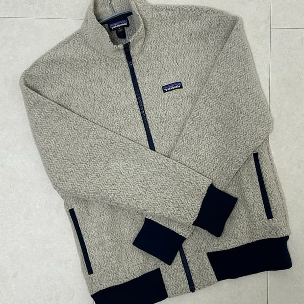 파타고니아 울리에스터 후리스 크림 자켓