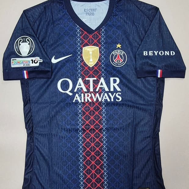 25-26 PSG 파리 홈킷 흐비차 유니폼 XL
