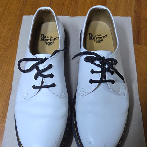 닥터마틴 1461 화이트
