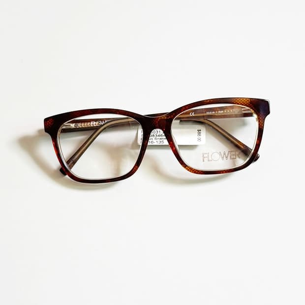FLOWER 토터스쉘 뿔테 스퀘어 프레임 빈티지 안경