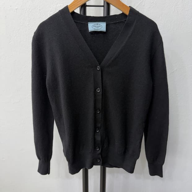 정품) 프라다 여성 블랙 가디건 38