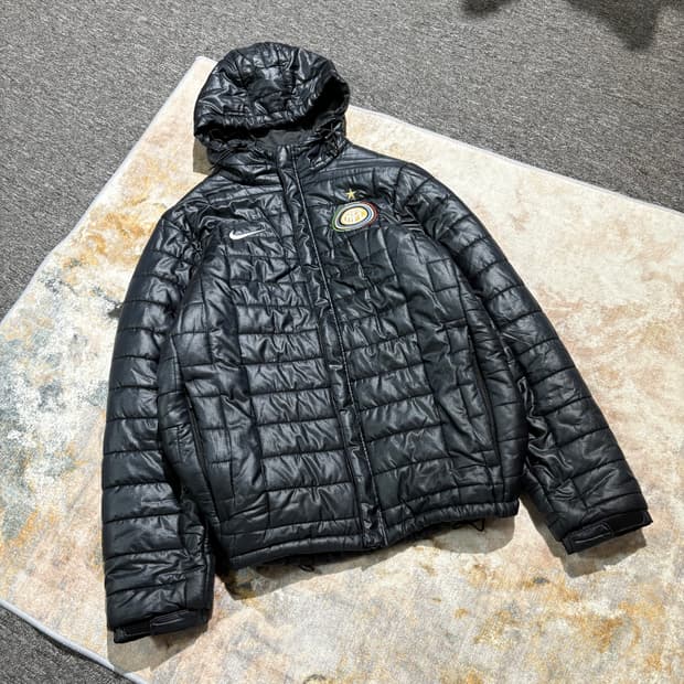 나이키 인터밀란 유광 후드 경량패딩