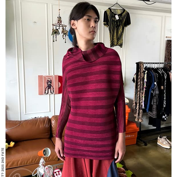JPN Vintage Real Pleats Dolman Top