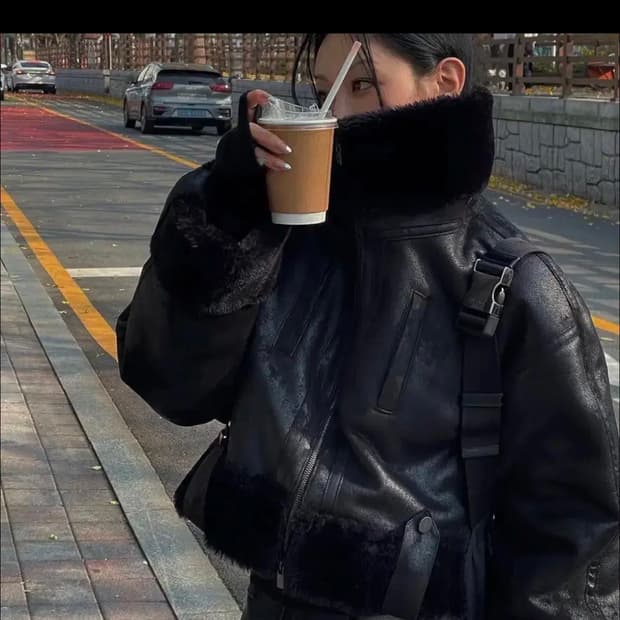 트리밍버드 Crack Bold Crop Mustang [ Black ]