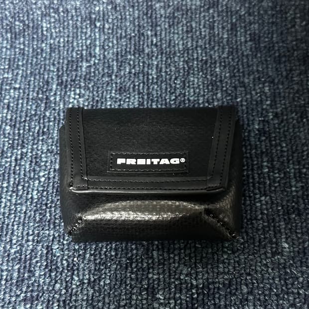 새제품 Freitag 프라이탁 희귀 올검 미니 메신저 키링(에어팟)