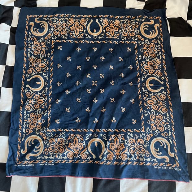 캐피탈 패스트컬러 셀비지반다나 스카프