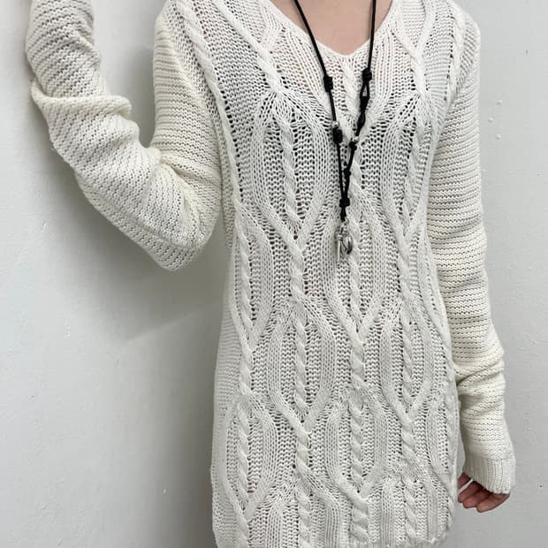 퓨어 화이트 아일렛 니트 원피스