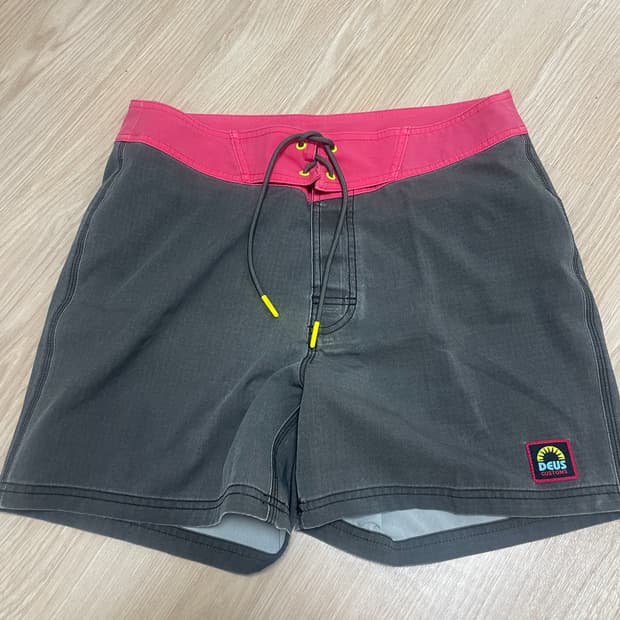 데우스 반바지 보드숏 수영복 29사이즈