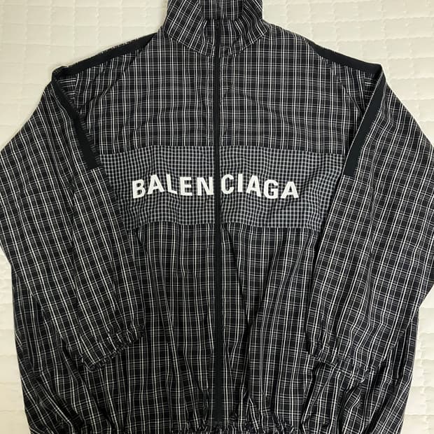 발렌시아가 포플린 자켓 48