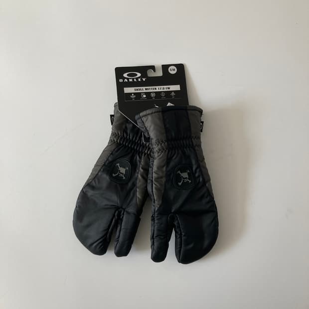 SKULL MITTEN 17.0 FW