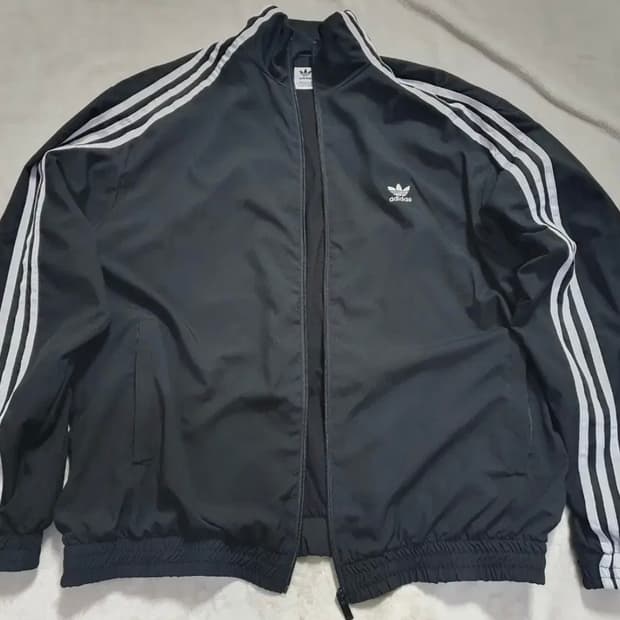 아디다스 우븐 파이어버드 바람막이 