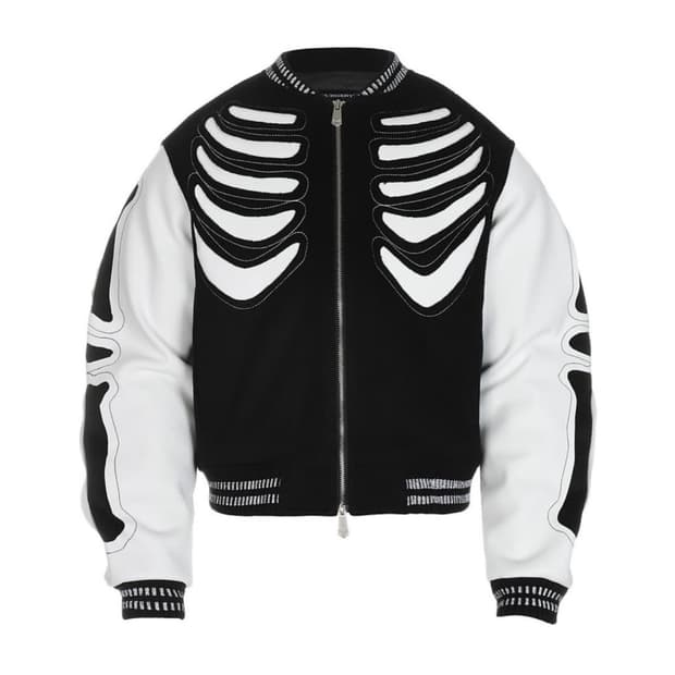 써저리 바시티 m size 판매합니다