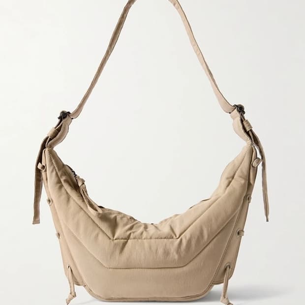 르메르 소프트 게임백 스몰 베이지 LEMAIRE SOFT GAME BAG