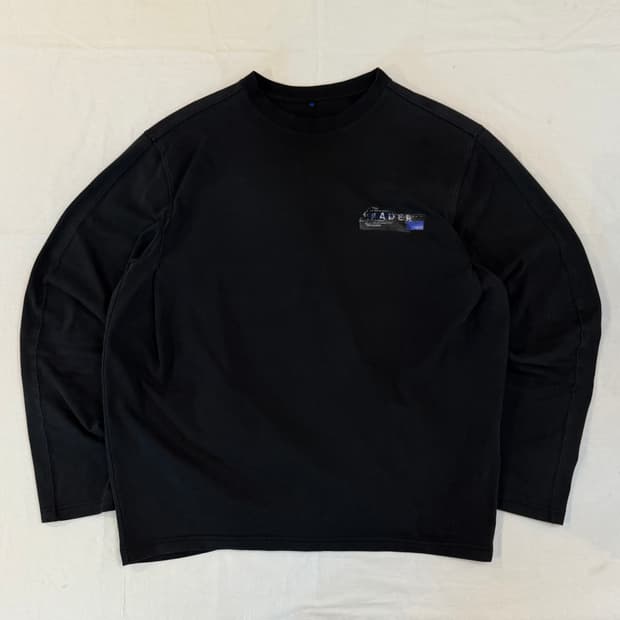 아더에러 21ss 테이프 로고 시그니쳐 라벨 롱슬리브 블랙