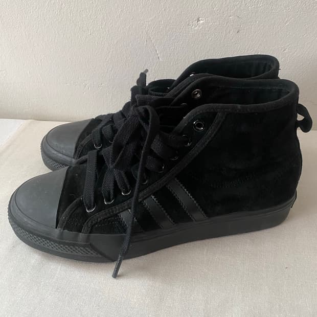 adidas x jeremy scott 블랙스웨이드하이탑(245)