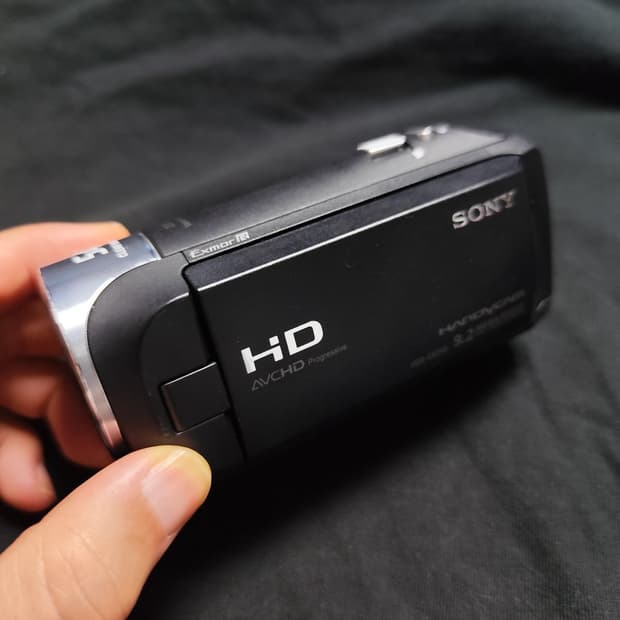 HDR-CX240