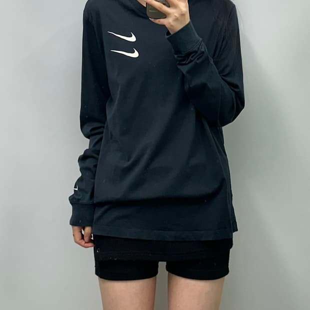 나이키 더블스우시 블랙 롱슬리브