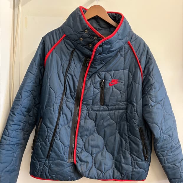 N6. 나이키 올드스쿨 퀄팅자켓