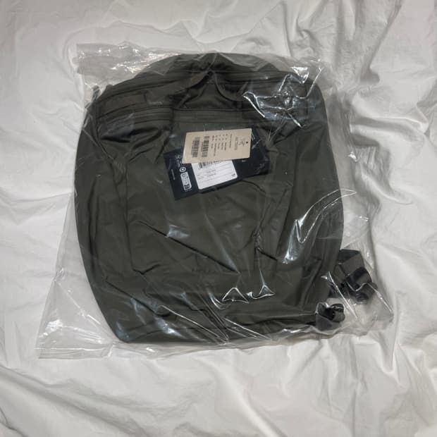 아크테릭스 헬리아드 15 포리지 새상품